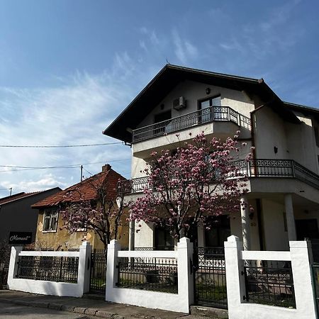 Hostel 투즐라 외부 사진